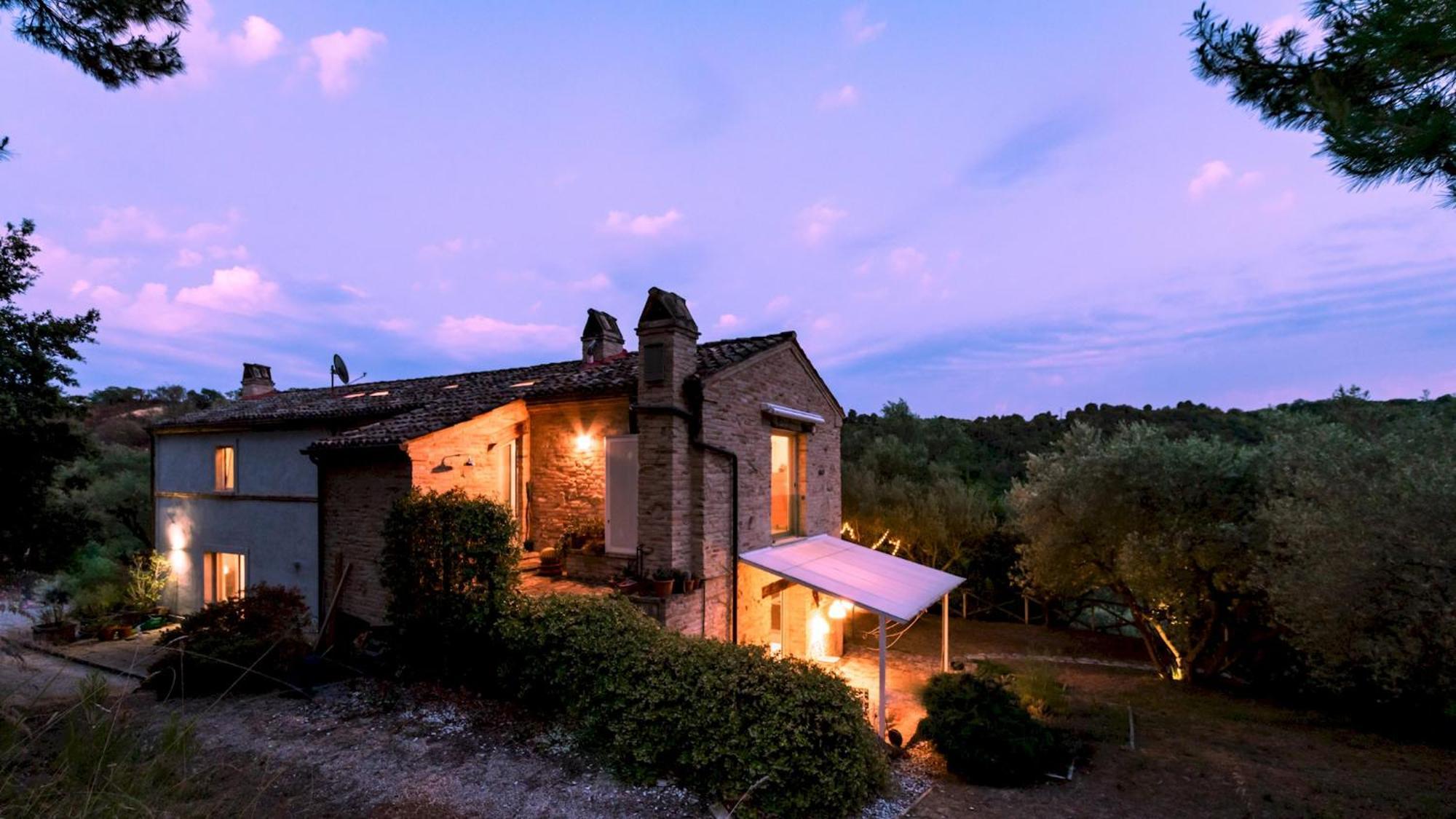Casa Cantagallo 4&4, Emma Villas Фермо Екстериор снимка